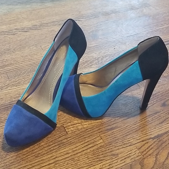 BCBGENERATION Blue/Black Suede Pumps - Picture 1 of 7